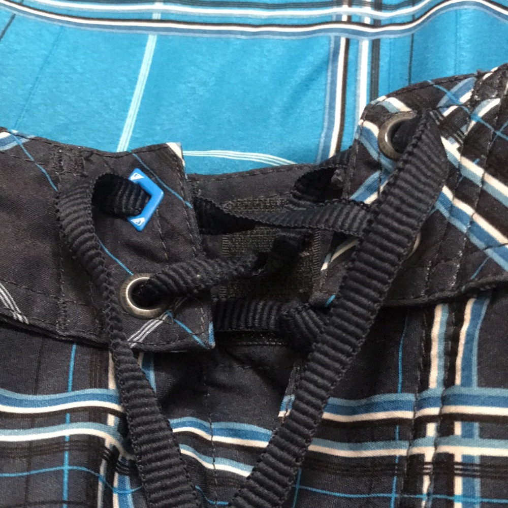 Quicksilver blue plaid surfer shorts swim trunks size 34 excellent condition - Picture 7 of 8